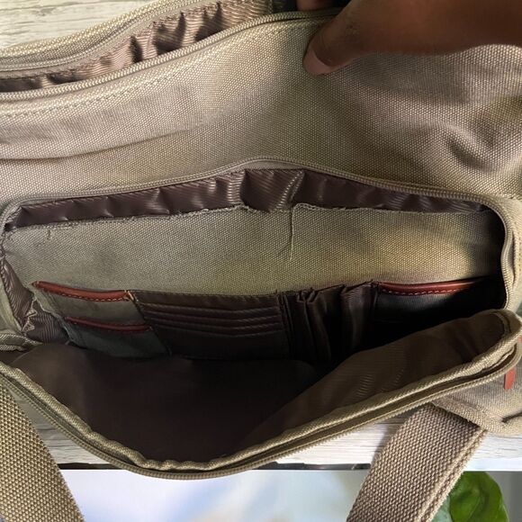 Kelly Moore Bag Kate Canvas Messenger Camera Bag - Picture 6 of 7